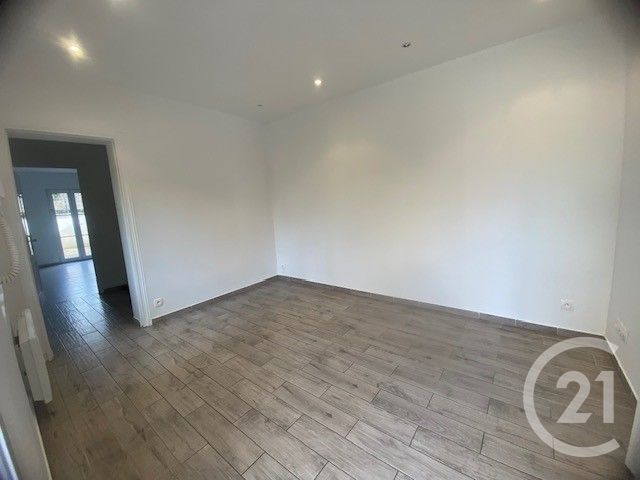 Appartement Duplex &agrave; louer - 3 pi&egrave;ces - 60 m2 - Meriel - 95 - ILE-DE-FRANCE