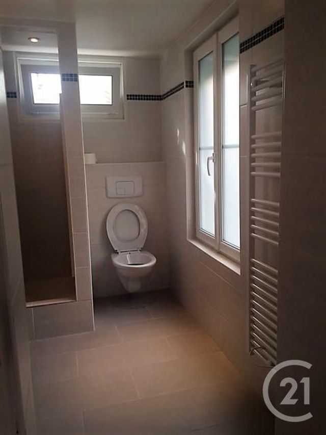 Appartement Duplex &agrave; louer - 3 pi&egrave;ces - 60 m2 - Meriel - 95 - ILE-DE-FRANCE