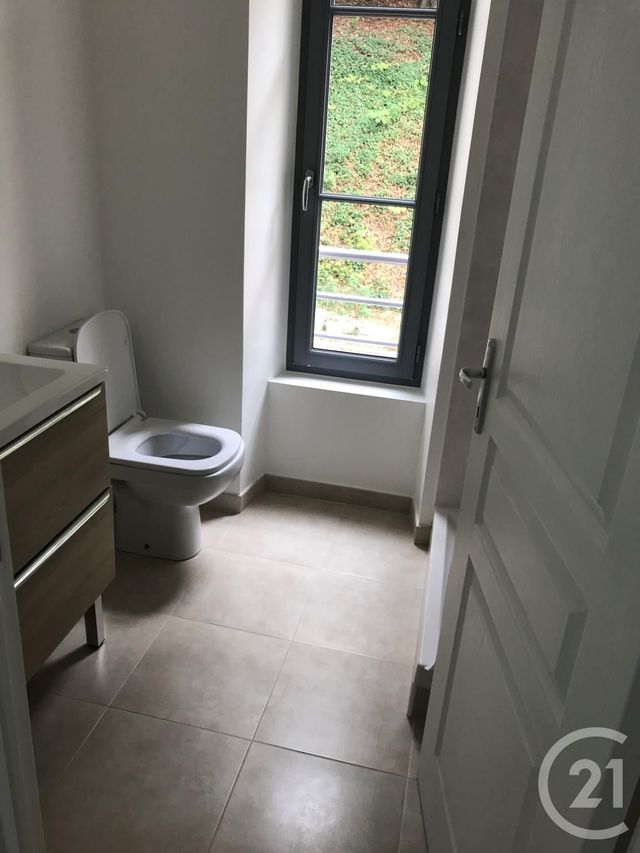 Afficher la photo en grand Appartement F1 à louer - 1 pièce - 23 m2 - L Isle Adam - 95 - ILE-DE-FRANCE