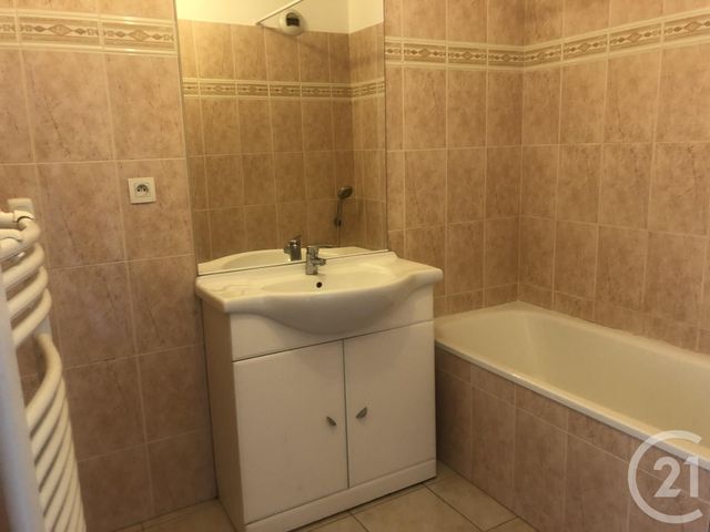 Appartement F2 &agrave; louer - 2 pi&egrave;ces - 48,27 m2 - Beaumont Sur Oise - 95 - ILE-DE-FRANCE