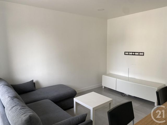Appartement F2 &agrave; louer - 2 pi&egrave;ces - 41,65 m2 - Chambly - 60 - PICARDIE