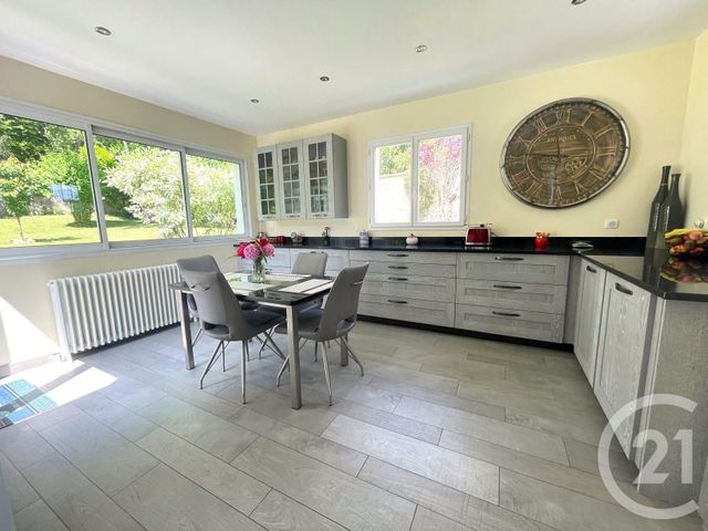 Afficher la photo en grand Maison à vendre - 9 pièces - 220,51 m2 - L Isle Adam - 95 - ILE-DE-FRANCE