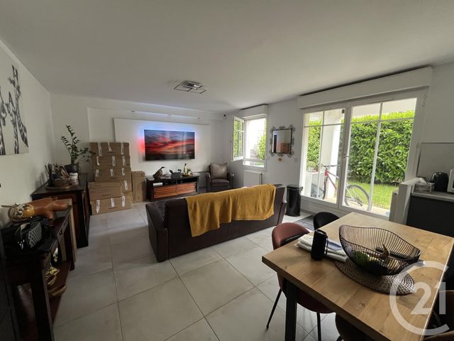 Appartement &agrave; louer - 3 pi&egrave;ces - 61,28 m2 - L Isle Adam - 95 - ILE-DE-FRANCE