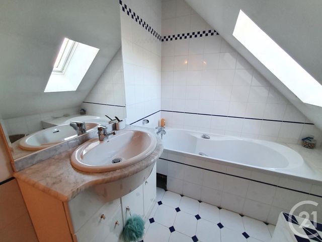 Maison à vendre - 8 pièces - 259,44 m2 - Nesles La Vallee - 95 - ILE-DE-FRANCE