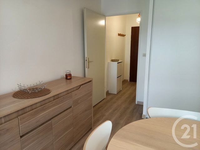 Afficher la photo en grand Appartement F1 à louer - 1 pièce - 29,17 m2 - L Isle Adam - 95 - ILE-DE-FRANCE