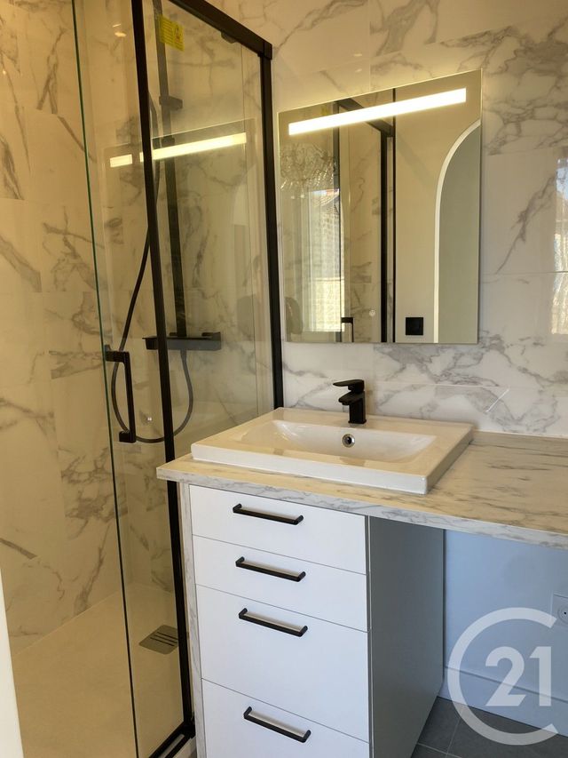 Appartement &agrave; louer - 2 pi&egrave;ces - 27,27 m2 - L Isle Adam - 95 - ILE-DE-FRANCE