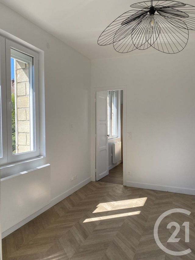 Appartement &agrave; louer - 2 pi&egrave;ces - 27,27 m2 - L Isle Adam - 95 - ILE-DE-FRANCE