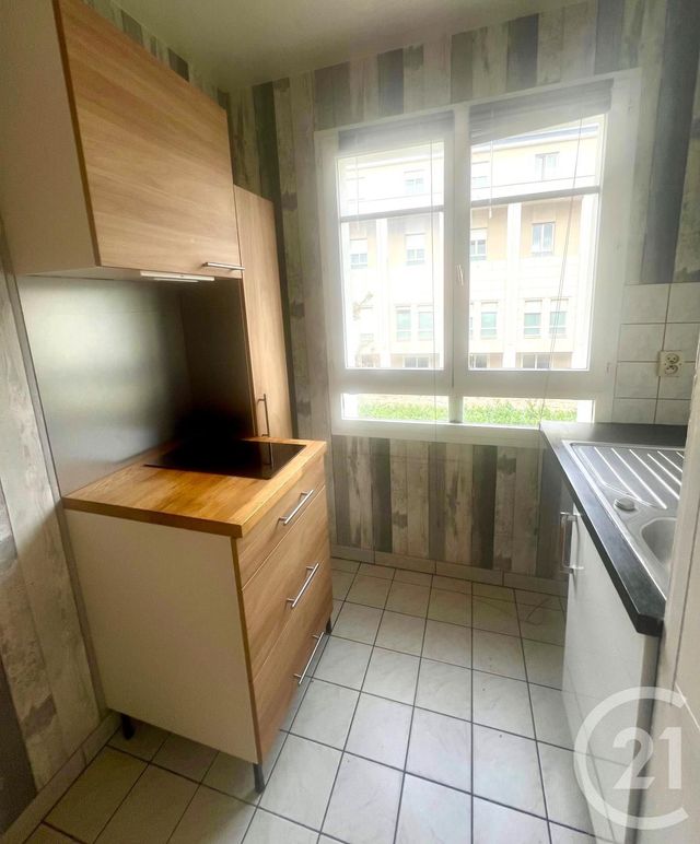 Appartement F2 à vendre - 2 pièces - 42,47 m2 - L Isle Adam - 95 - ILE-DE-FRANCE