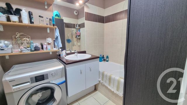 Appartement F3 à vendre - 3 pièces - 75,74 m2 - L Isle Adam - 95 - ILE-DE-FRANCE