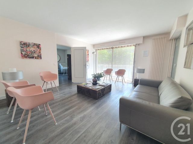 Appartement F2 à vendre - 5 pièces - 107,28 m2 - L Isle Adam - 95 - ILE-DE-FRANCE