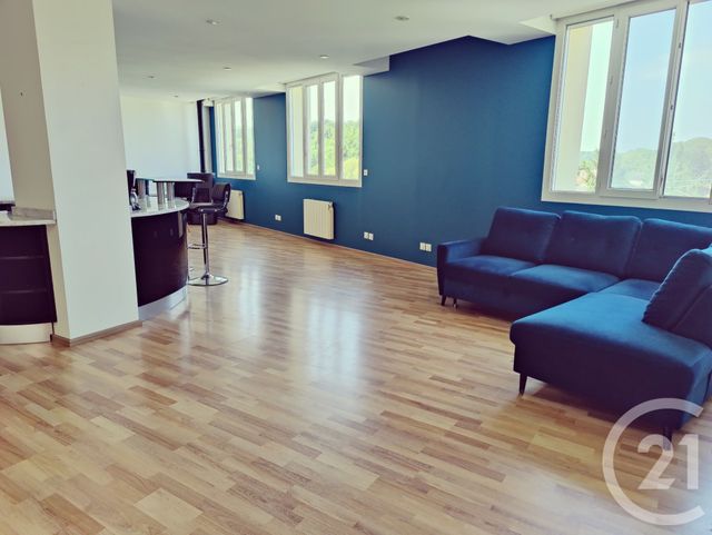 Appartement à louer - 5 pièces - 122,30 m2 - Champagne Sur Oise - 95 - ILE-DE-FRANCE