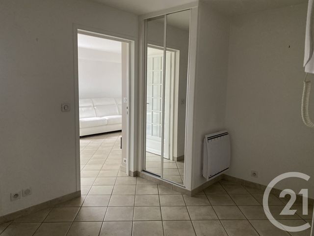 Afficher la photo en grand Appartement à louer - 3 pièces - 76,41 m2 - L Isle Adam - 95 - ILE-DE-FRANCE