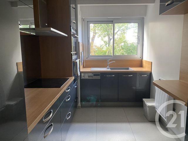 Afficher la photo en grand Appartement à louer - 3 pièces - 76,41 m2 - L Isle Adam - 95 - ILE-DE-FRANCE