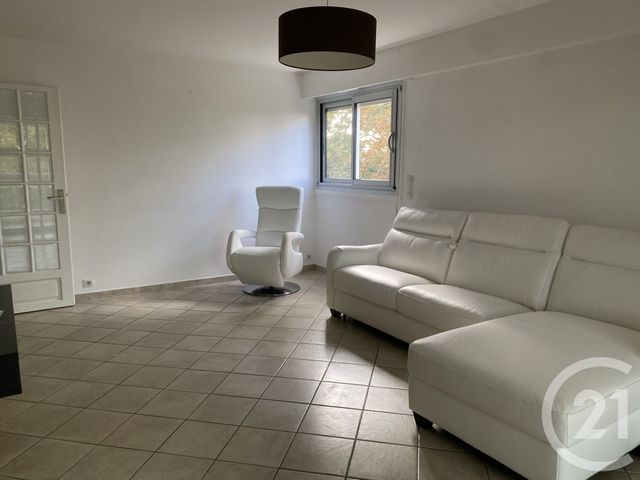 Afficher la photo en grand Appartement à louer - 3 pièces - 76,41 m2 - L Isle Adam - 95 - ILE-DE-FRANCE