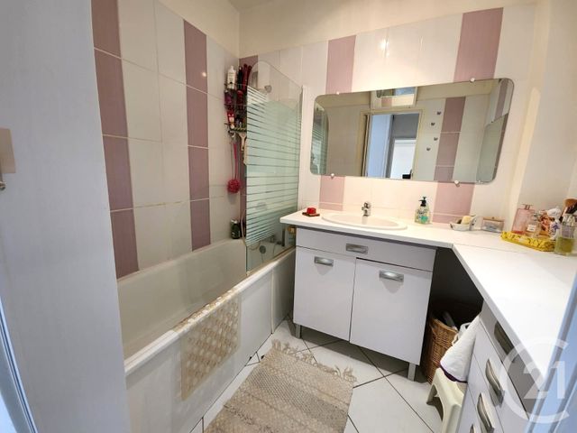 Appartement F3 à vendre - 3 pièces - 66,87 m2 - L Isle Adam - 95 - ILE-DE-FRANCE