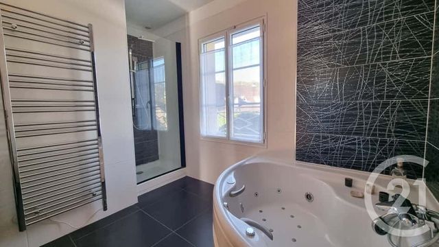 Afficher la photo en grand Maison à vendre - 7 pièces - 227,27 m2 - L Isle Adam - 95 - ILE-DE-FRANCE