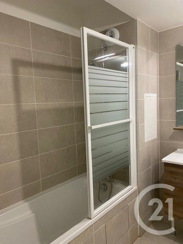 Appartement &agrave; louer - 3 pi&egrave;ces - 63,90 m2 - L Isle Adam - 95 - ILE-DE-FRANCE