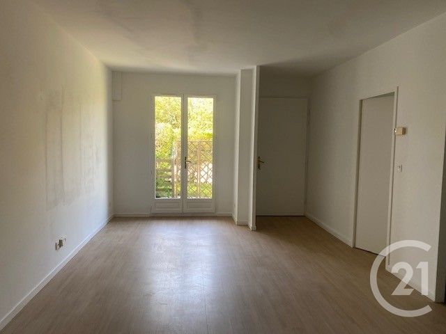 Appartement &agrave; louer - 2 pi&egrave;ces - 46,74 m2 - Moisselles - 95 - ILE-DE-FRANCE