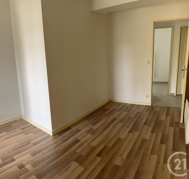 Afficher la photo en grand Appartement F4 à louer - 4 pièces - 89,42 m2 - Ennery - 95 - ILE-DE-FRANCE