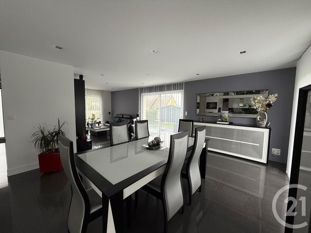 Afficher la photo en grand Maison à vendre - 8 pièces - 240 m2 - Buchelay - 78 - ILE-DE-FRANCE