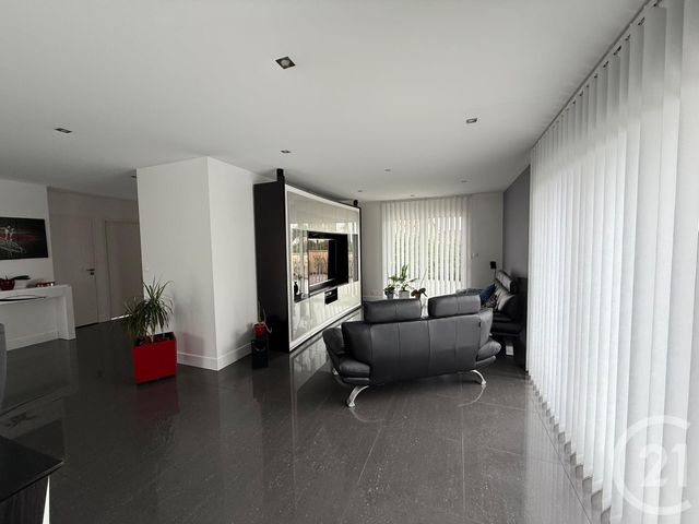 Afficher la photo en grand Maison à vendre - 8 pièces - 240 m2 - Buchelay - 78 - ILE-DE-FRANCE
