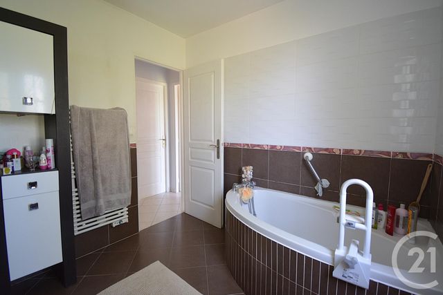 Afficher la photo en grand Maison à vendre - 4 pièces - 105 m2 - Vexin Sur Epte - 27 - HAUTE-NORMANDIE