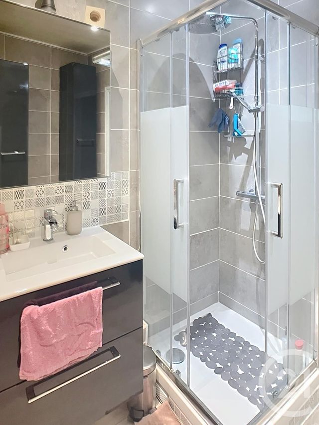 Maison à vendre - 5 pièces - 100 m2 - Neuf Marche - 76 - HAUTE-NORMANDIE