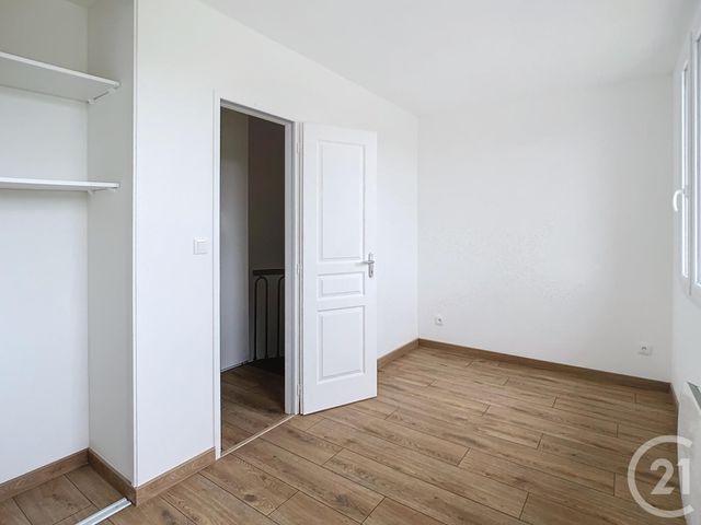 Maison &agrave; louer - 3 pi&egrave;ces - 54,40 m2 - Trie Chateau - 60 - PICARDIE