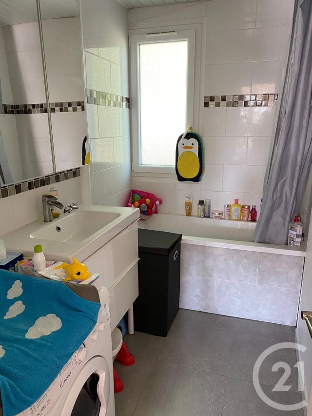 Appartement F5 &agrave; louer - 5 pi&egrave;ces - 81 m2 - Domont - 95 - ILE-DE-FRANCE