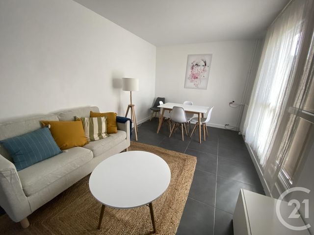 Appartement F4 à louer - 4 pièces - 81,81 m2 - Cergy - 95 - ILE-DE-FRANCE