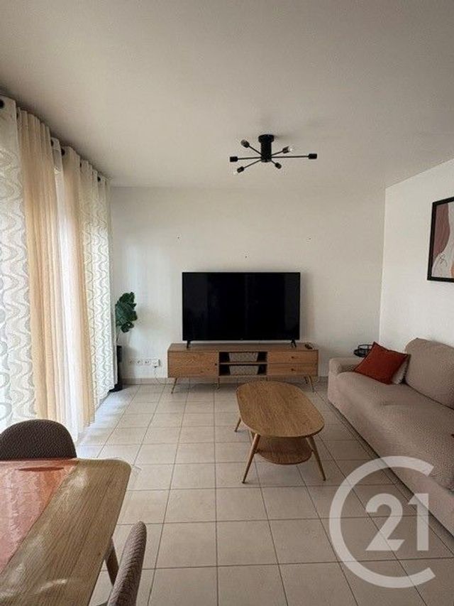 Appartement F2 &agrave; louer - 2 pi&egrave;ces - 48,87 m2 - Cergy - 95 - ILE-DE-FRANCE