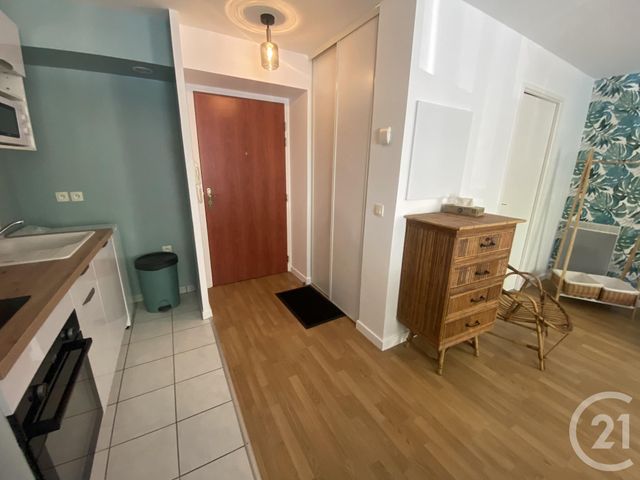 Appartement Studio &agrave; louer - 1 pi&egrave;ce - 27 m2 - Vaureal - 95 - ILE-DE-FRANCE