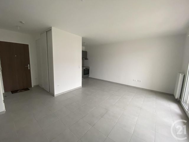 Appartement F2 &agrave; louer - 2 pi&egrave;ces - 56,35 m2 - Jouy Le Moutier - 95 - ILE-DE-FRANCE