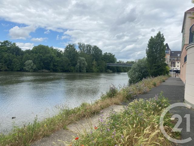 Appartement Studio à louer - 1 pièce - 31,17 m2 - Cergy - 95 - ILE-DE-FRANCE