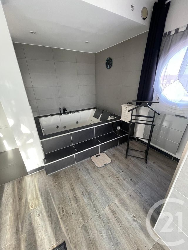 Appartement à vendre - 6 pièces - 162,08 m2 - Cergy - 95 - ILE-DE-FRANCE