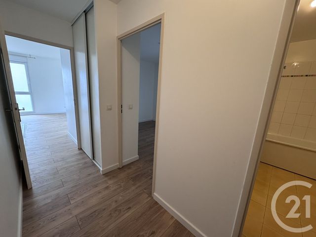 Afficher la photo en grand Appartement F2 à louer - 2 pièces - 42,88 m2 - Cergy - 95 - ILE-DE-FRANCE