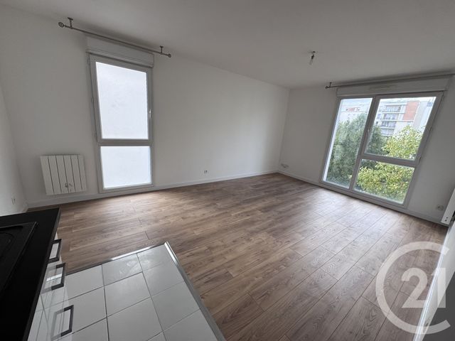 Afficher la photo en grand Appartement F2 à louer - 2 pièces - 42,88 m2 - Cergy - 95 - ILE-DE-FRANCE