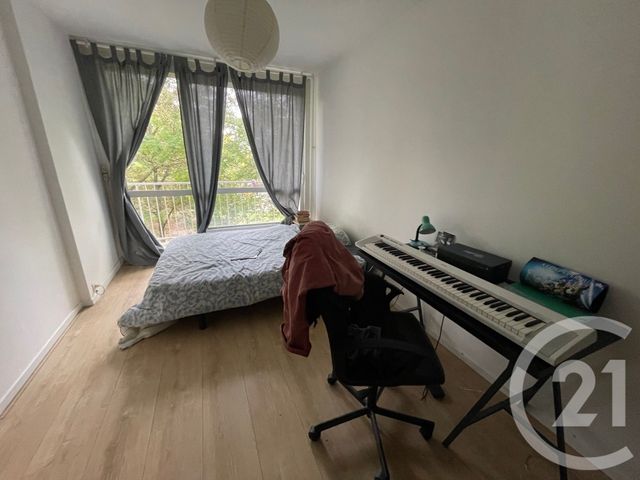 Afficher la photo en grand Appartement F4 à vendre - 4 pièces - 80,80 m2 - Cergy - 95 - ILE-DE-FRANCE
