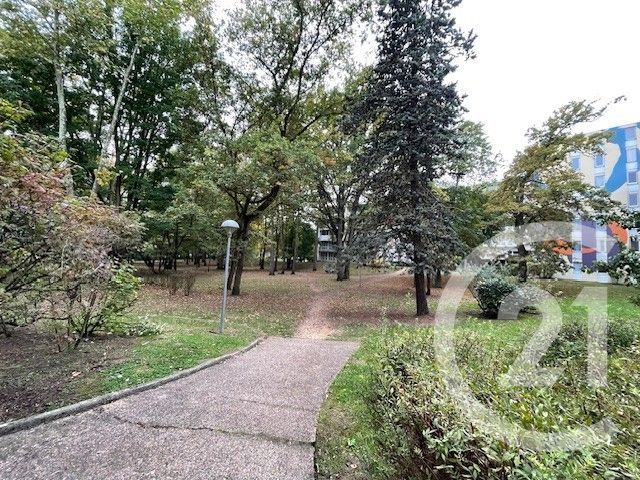 Afficher la photo en grand Appartement F4 à vendre - 4 pièces - 80,80 m2 - Cergy - 95 - ILE-DE-FRANCE