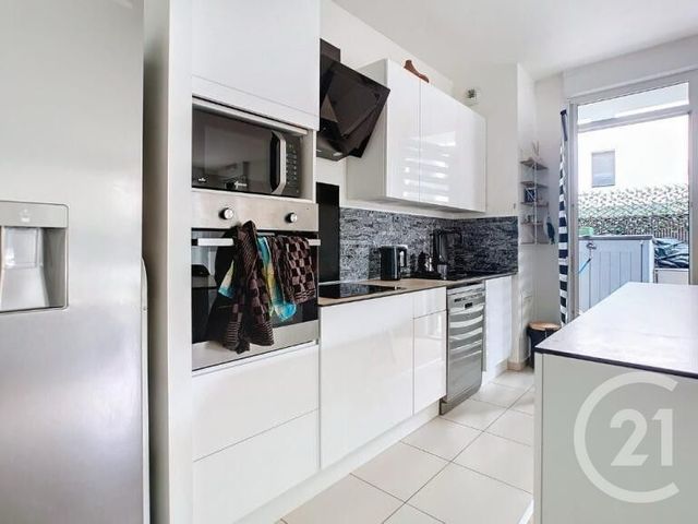 Appartement F3 à louer - 3 pièces - 61 m2 - Cergy - 95 - ILE-DE-FRANCE