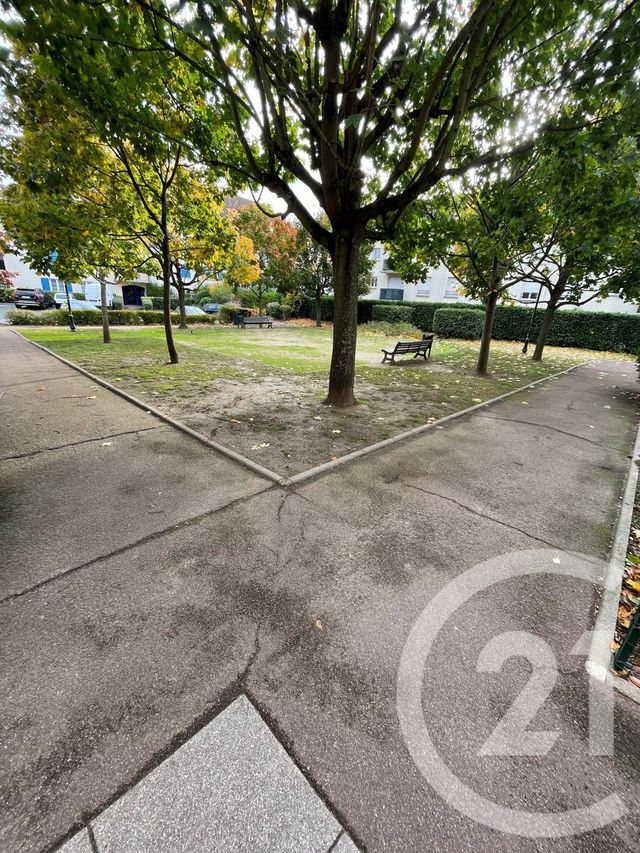 Afficher la photo en grand Appartement F2 à vendre - 2 pièces - 34,55 m2 - Cergy - 95 - ILE-DE-FRANCE