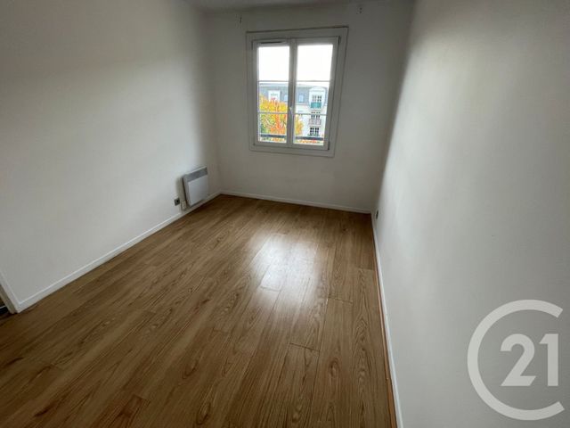 Afficher la photo en grand Appartement F2 à vendre - 2 pièces - 34,55 m2 - Cergy - 95 - ILE-DE-FRANCE