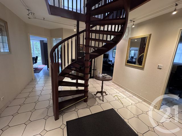 Afficher la photo en grand Maison à vendre - 7 pièces - 234 m2 - Cergy - 95 - ILE-DE-FRANCE