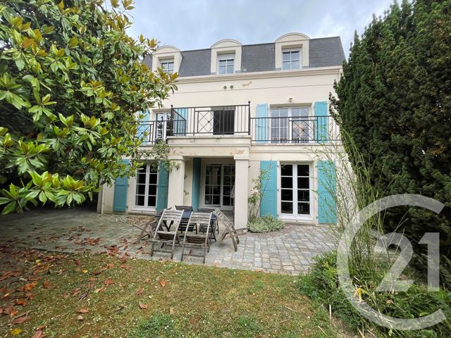 Afficher la photo en grand Maison à vendre - 7 pièces - 234 m2 - Cergy - 95 - ILE-DE-FRANCE