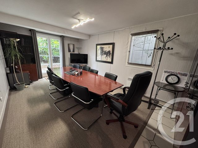 Afficher la photo en grand Maison à vendre - 7 pièces - 234 m2 - Cergy - 95 - ILE-DE-FRANCE