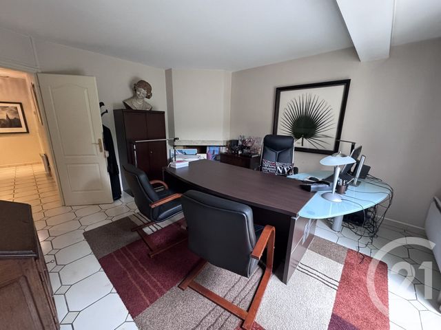 Afficher la photo en grand Maison à vendre - 7 pièces - 234 m2 - Cergy - 95 - ILE-DE-FRANCE