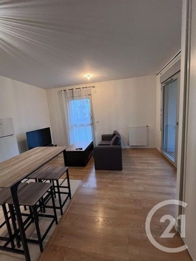 Appartement &agrave; louer - 2 pi&egrave;ces - 41 m2 - Cergy - 95 - ILE-DE-FRANCE