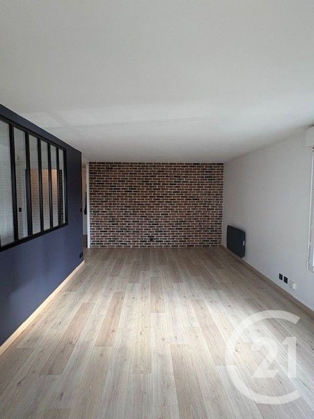 Appartement &agrave; louer - 3 pi&egrave;ces - 65 m2 - Cergy - 95 - ILE-DE-FRANCE