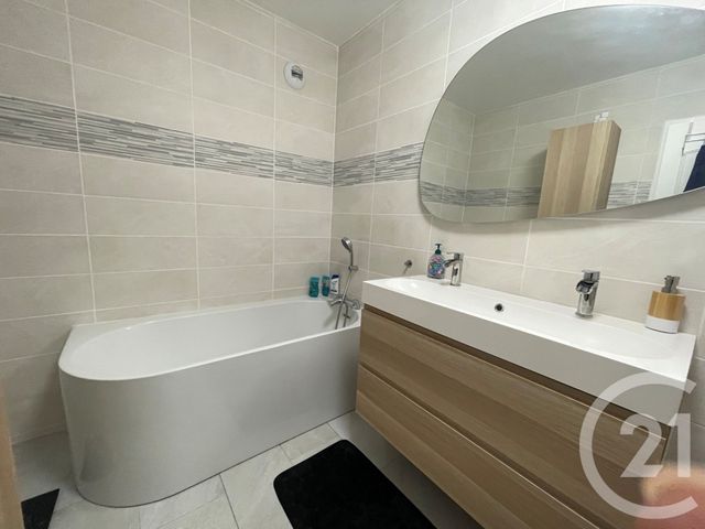 Appartement F5 &agrave; vendre - 5 pi&egrave;ces - 99 m2 - Cergy - 95 - ILE-DE-FRANCE