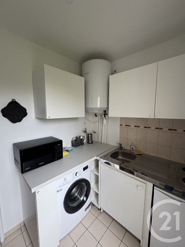 Appartement Studio &agrave; louer - 1 pi&egrave;ce - 30 m2 - Cergy - 95 - ILE-DE-FRANCE